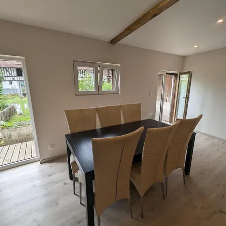 La Varniere - With Communal Kitchen Bed & Breakfast